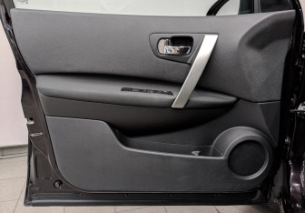 Подержанный автомобиль Nissan Qashqai 2011 года (18 фото)