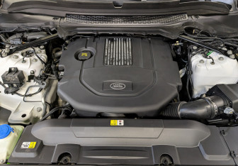 Подержанный автомобиль Land Rover Range Rover 2016 года (9 фото)