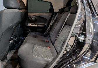 Подержанный автомобиль Nissan Juke 2017 года (18 фото)