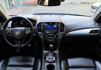 Подержанный автомобиль Cadillac ATS Sedan 2013 года (10 фото)