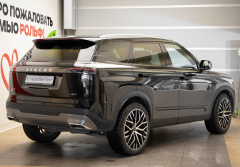 Подержанный автомобиль Jaecoo J7 2023 года (4 фото)