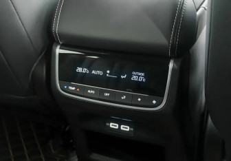 Подержанный автомобиль GAC GS8 2023 года (17 фото)