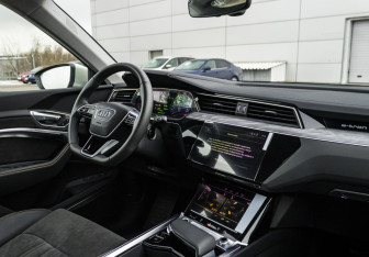 Новый Audi e-tron 2023 (11 фото)