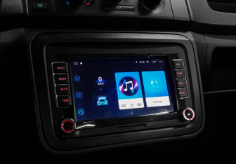 Подержанный автомобиль Skoda Fabia Hatchback 2009 года (14 фото)