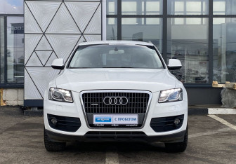 Подержанный автомобиль Audi Q5 2010 года (2 фото)