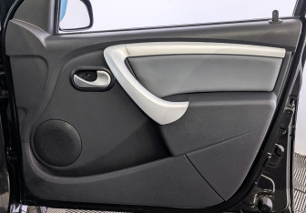 Подержанный автомобиль LADA (ВАЗ) Largus Wagon 2018 года (25 фото)