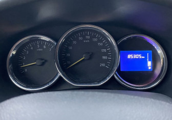 Подержанный автомобиль Renault Logan Sedan 2018 года (16 фото)