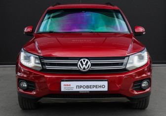 Подержанный автомобиль Volkswagen Tiguan 2013 года (2 фото)