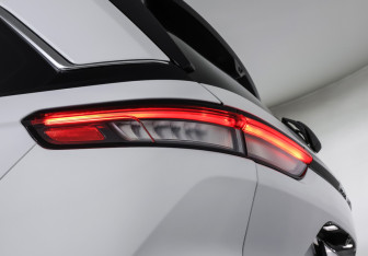 Подержанный автомобиль Jeep Grand Cherokee 2023 года (26 фото)