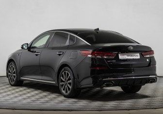 Подержанный автомобиль Kia Optima Sedan 2019 года (7 фото)