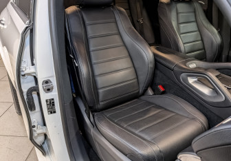 Подержанный автомобиль Mercedes-Benz GLE 2021 года (23 фото)