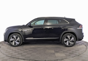 Подержанный автомобиль Volkswagen Teramont 2022 года (8 фото)