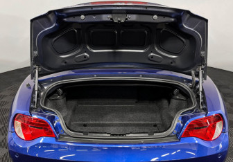 Подержанный автомобиль BMW Z4 Roadster 2008 года (7 фото)