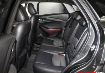 Подержанный автомобиль Mazda CX-3 2015 года (10 фото)