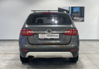 Подержанный автомобиль Brilliance V5 2014 года (6 фото)