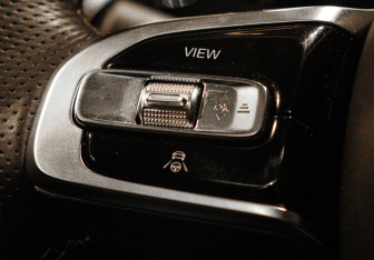 Подержанный автомобиль GAC GS8 2023 года (30 фото)