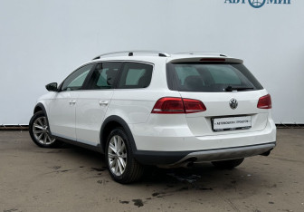 Подержанный автомобиль Volkswagen Passat Wagon 2014 года (7 фото)