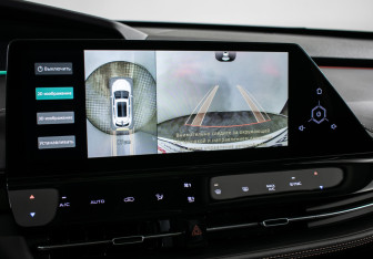 Подержанный автомобиль Changan UNI-K 2023 года (22 фото)