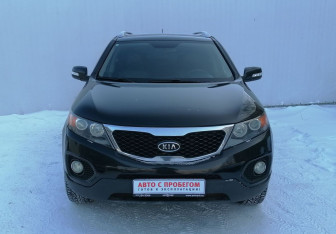 Подержанный автомобиль Kia Sorento 2012 года (2 фото)