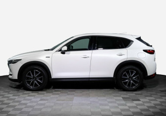 Подержанный автомобиль Mazda CX-5 2018 года (3 фото)