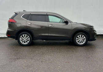 Подержанный автомобиль Nissan X-Trail 2021 года (4 фото)