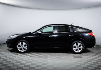 Подержанный автомобиль Honda Crosstour 2012 года (8 фото)