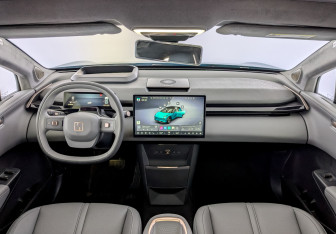 Подержанный автомобиль Zeekr X 2023 года (14 фото)