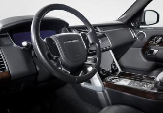 Подержанный автомобиль Land Rover Range Rover 2018 года (14 фото)