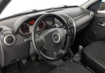 Подержанный автомобиль LADA (ВАЗ) Largus Wagon 2018 года (15 фото)