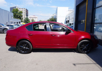 Подержанный автомобиль Skoda Octavia Liftback 2016 года (4 фото)