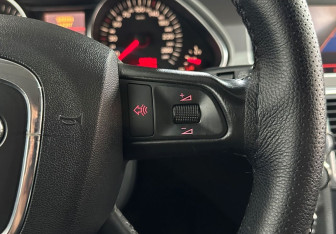 Подержанный автомобиль Audi Q7 2007 года (21 фото)
