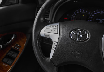 Подержанный автомобиль Toyota Camry Sedan 2011 года (15 фото)