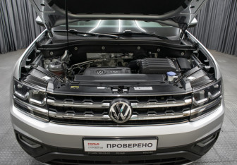 Подержанный автомобиль Volkswagen Teramont 2019 года (9 фото)