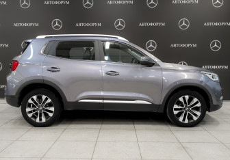 Подержанный автомобиль Chery Tiggo 4 2022 года (4 фото)