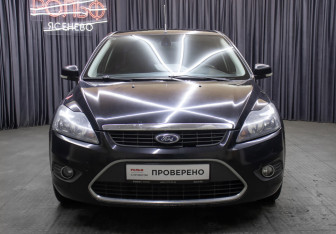 Подержанный автомобиль Ford Focus Sedan 2010 года (2 фото)