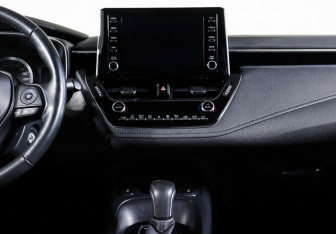 Подержанный автомобиль Toyota Corolla Sedan 2021 года (14 фото)