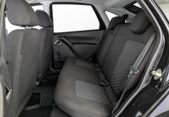 Подержанный автомобиль LADA (ВАЗ) Granta Liftback 2023 года (18 фото)