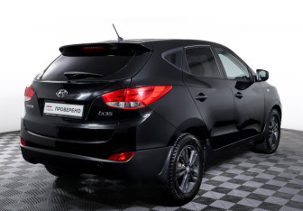 Подержанный автомобиль Hyundai ix35 2013 года (5 фото)