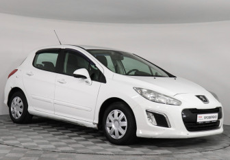 Подержанный автомобиль Peugeot 308 Hatchback 2011 года (2 фото)