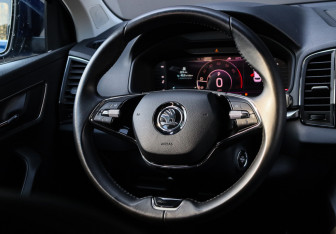 Подержанный автомобиль Skoda Karoq 2021 года (11 фото)