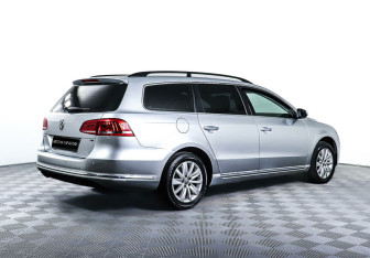 Подержанный автомобиль Volkswagen Passat Wagon 2011 года (5 фото)