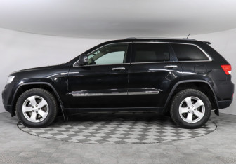 Подержанный автомобиль Jeep Grand Cherokee 2012 года (8 фото)