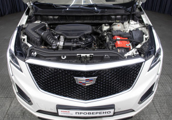 Подержанный автомобиль Cadillac XT5 2016 года (9 фото)