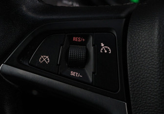 Подержанный автомобиль Opel Astra Hatchback 2010 года (13 фото)