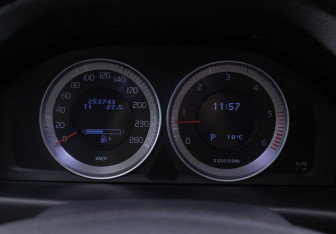 Подержанный автомобиль Volvo XC70 2012 года (12 фото)