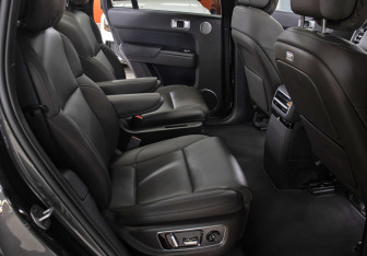 Подержанный автомобиль LiXiang L9 2023 года (14 фото)