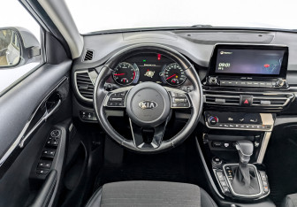 Подержанный автомобиль Kia Seltos 2021 года (21 фото)