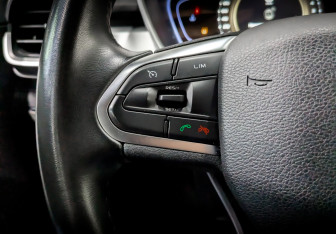 Подержанный автомобиль Geely Coolray 2022 года (26 фото)