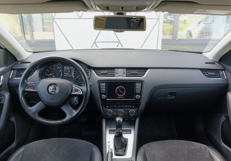 Подержанный автомобиль Skoda Octavia Wagon 2013 года (16 фото)