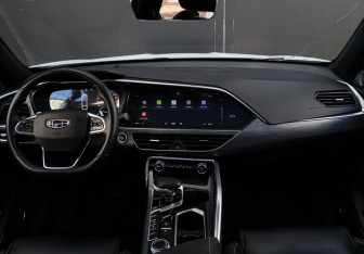 Подержанный автомобиль Geely Tugella 2022 года (9 фото)